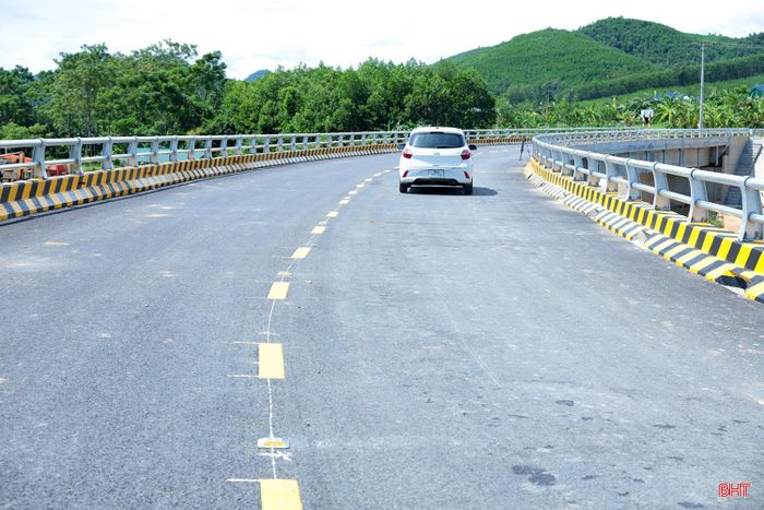 Hạ tầng giao thông của Hà Tĩnh ngày càng được đầu tư đồng bộ.
