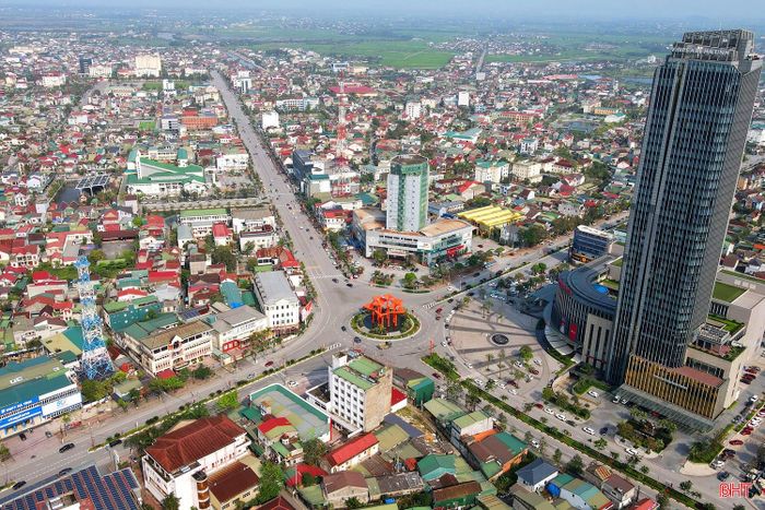 Hạ tầng giao thông ở phường Thành Sen - trung tâm đô thị của tỉnh Hà Tĩnh hiện nay đã được đầu tư đồng bộ, hiện đại.