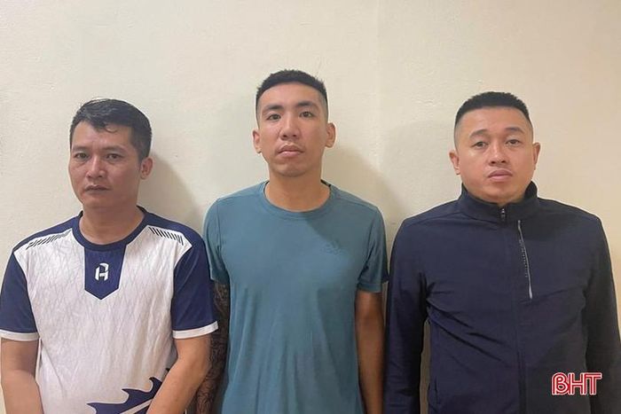 Các đối tượng bị khởi tố, bắt tạm giam.