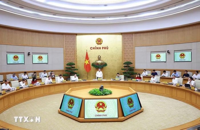 Thủ tướng Lê Minh Hưng chủ trì Phiên họp Chính phủ chuyên đề về xây dựng pháp luật (phiên thứ hai) tháng 8 năm 2026. (Ảnh: Dương Giang/TTXVN)