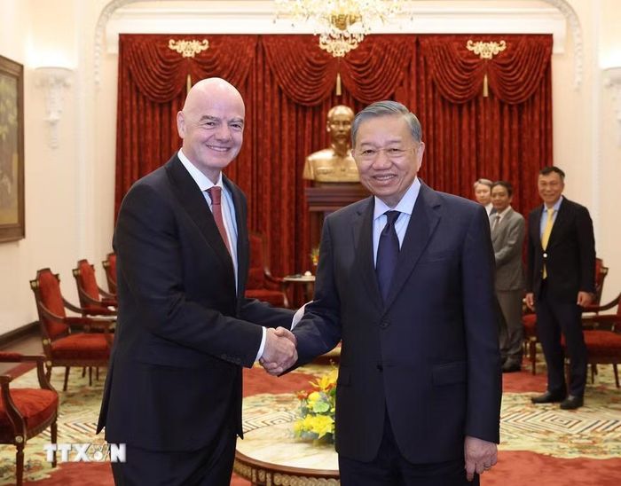 Tổng Bí thư, Chủ tịch nước Tô Lâm tiếp Chủ tịch FIFA Gianni Infantino. (Ảnh: Thống Nhất/TTXVN)