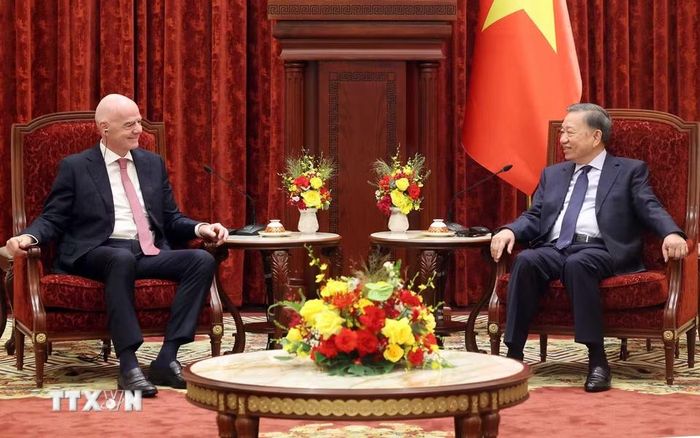 Tổng Bí thư, Chủ tịch nước Tô Lâm tiếp Chủ tịch FIFA Gianni Infantino. (Ảnh: Thống Nhất/TTXVN)