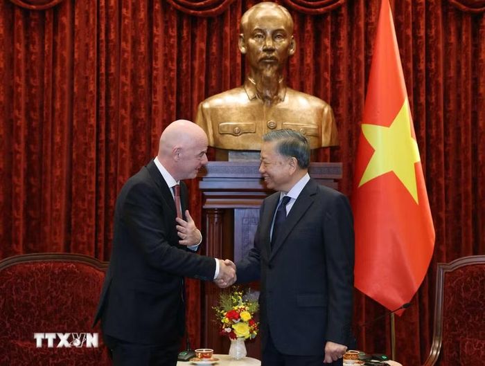Tổng Bí thư, Chủ tịch nước Tô Lâm tiếp Chủ tịch FIFA Gianni Infantino. (Ảnh: Thống Nhất/TTXVN)