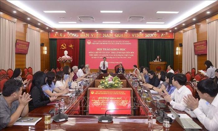 Hội thảo khoa học với chủ đề: “Đồng chí Võ Văn Tần - Nhà lãnh đạo tiền bối tiêu biểu của Đảng và cách mạng Việt Nam”. Ảnh: TTXVN phát