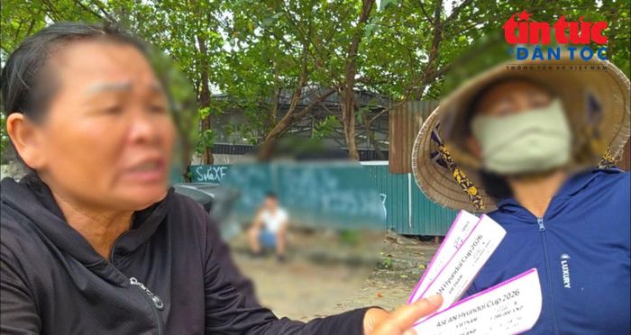 Một cặp vé khán đài C, D được phe vé rao khoảng 5 triệu đồng, tăng mạnh so với mức 3 triệu đồng/cặp của ngày 25/8.