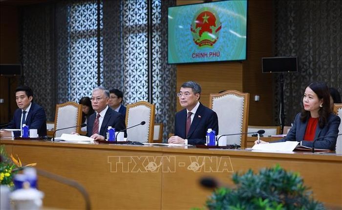 Thủ tướng Lê Minh Hưng tiếp Quốc vụ khanh phụ trách Ngoại giao Cộng hòa Ấn Độ Pabitra Margherita. Ảnh: Dương Giang/TTXVN