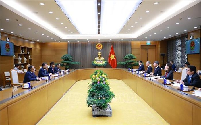 Thủ tướng Lê Minh Hưng tiếp Quốc vụ khanh phụ trách Ngoại giao Cộng hòa Ấn Độ Pabitra Margherita. Ảnh: Dương Giang/TTXVN