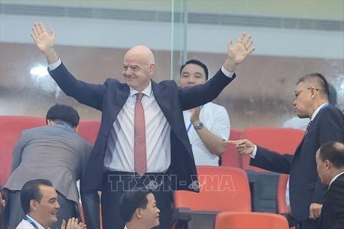 Chủ tịch FIFA Gianni Infantino dự khán. Ảnh: Minh Quyết/TTXVN