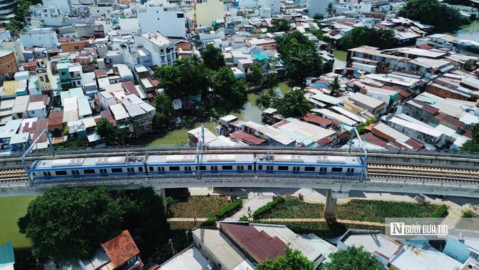 Những căn nhà ven kênh Rạch Văn Thánh cũng đã được Tp.HCM lên kế hoạch di dời. 