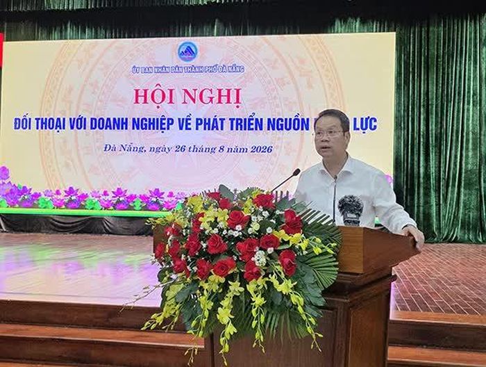 Chủ tịch UBND TP Đà Nẵng Nguyễn Mạnh Hùng phát biểu tại hội nghị.