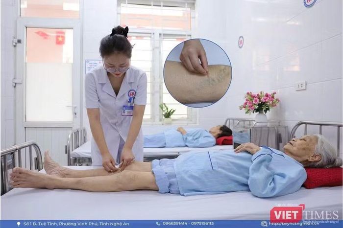 Bộ Y tế chỉ rõ các bệnh cần kết hợp đông - tây y linh hoạt. Ảnh: Diệu Thường.