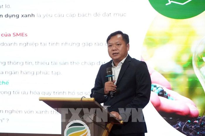Phó Giám đốc Sở Nông nghiệp và Môi trường tỉnh Vĩnh Long Văn Hữu Huệ phát biểu tại hội thảo. Ảnh: Phạm Minh Tuấn - TTXVN