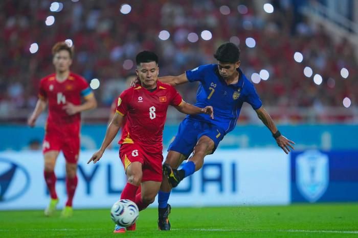 Tuyển Việt Nam bảo vệ thành công ngôi vô địch AFF Cup 2026 sau trận hòa 2-2 với Thái Lan ở lượt về, qua đó thắng chung cuộc 4-2 sau hai lượt trận. Ảnh: FAT