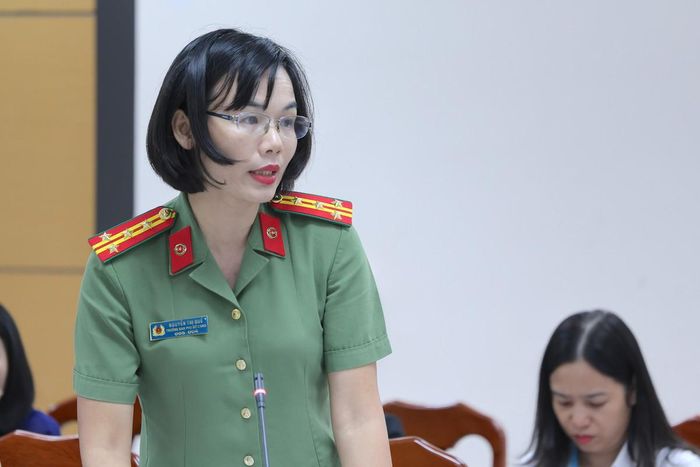 Thượng tá Nguyễn Thị Quế, Trưởng ban Phụ nữ Công an nhân, phát biểu