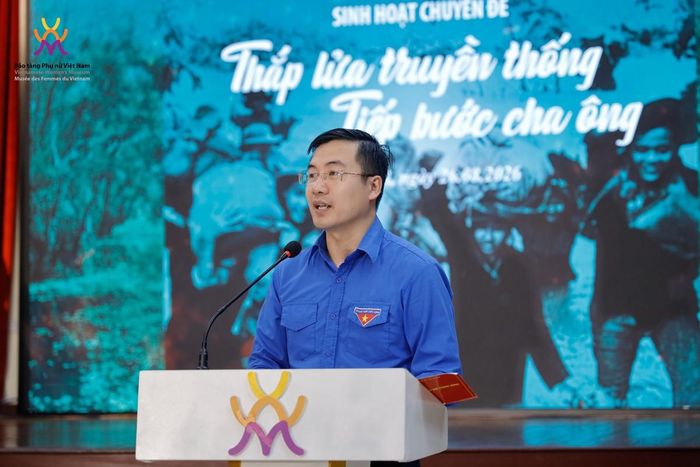 Đồng chí Nguyễn Nhất Linh, Ủy viên Ban Chấp hành Trung ương Đoàn, Bí thư Đoàn Thanh niên Mặt trận Tổ quốc, các đoàn thể Trung ương, phát biểu. Ảnh: Bùi Hằng