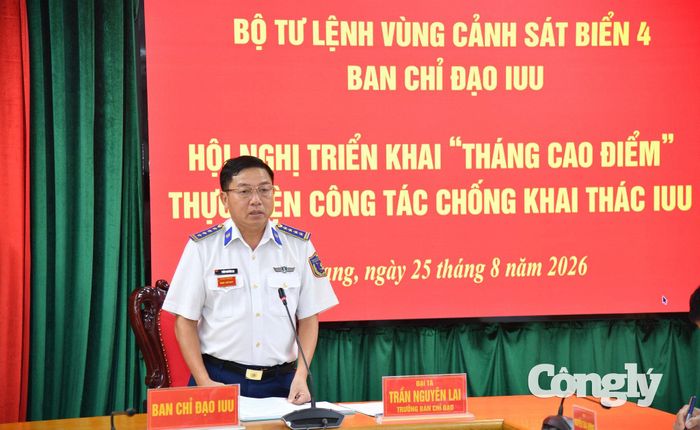 Đại tá Trần Nguyên Lai - Phó Tư lệnh, Tham mưu trưởng, Trưởng ban chỉ đạo Bộ Tư lệnh Vùng Cảnh sát biển 4 về IUU phát biểu kết luận hội nghị