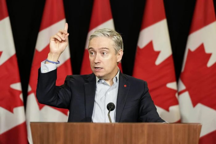 Bộ trưởng Tài chính Canada François-Philippe Champagne. Ảnh: TRT.