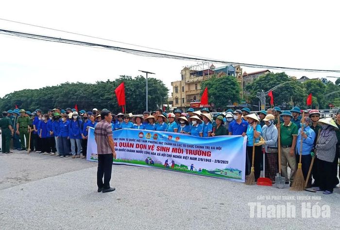 Hình ảnh tại buổi ra quân.