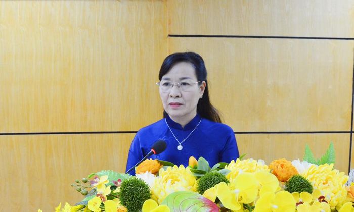  Đồng chí Nguyễn Thị Hà phát biểu tại buổi lễ.  