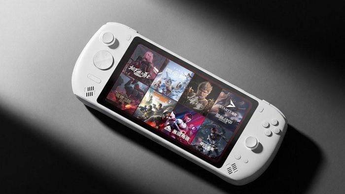 Legion Cloud Gaming Handheld C700 có màn hình 120Hz mượt mà