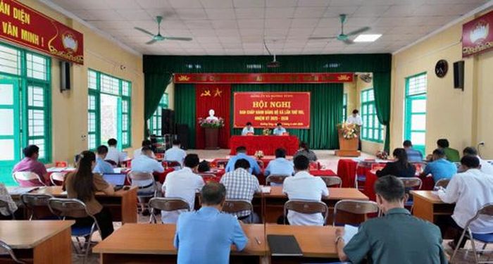 Hội nghị Ban Chấp hành xã Mường Tùng.