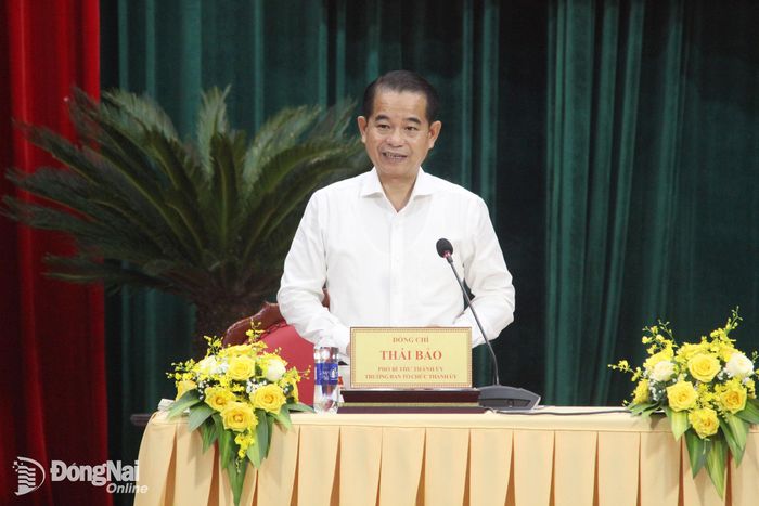 Đồng chí Thái Bảo, Phó Bí thư Thành ủy, Trưởng ban Tổ chức Thành ủy phát biểu tại hội nghị. Ảnh: Trần Danh