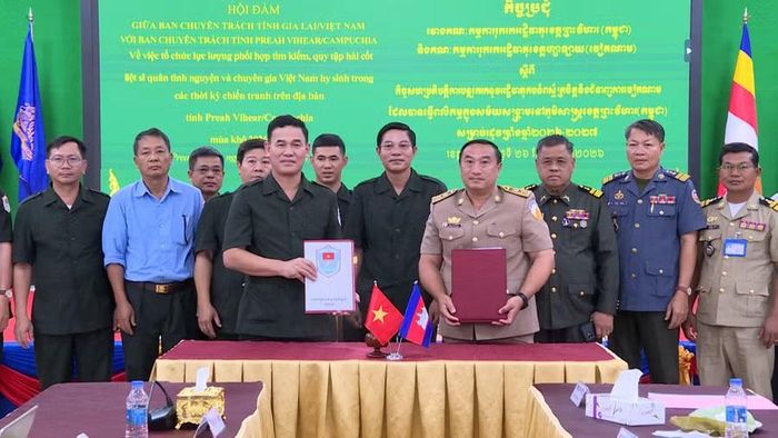  Ban chuyên trách 2 tỉnh Gia Lai và Preah Vihear ký kết biên bản thống nhất kế hoạch phối hợp tìm kiếm, quy tập hài cốt liệt sĩ mùa khô 2026-2027. Ảnh: Đức Hải 