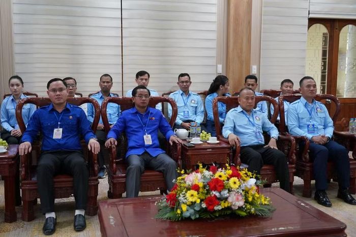 Đại diện lãnh đạo các Đoàn Thanh niên của các tỉnh Nam Lào và Đông Bắc Campuchia tại buổi tiếp. Ảnh: N.H