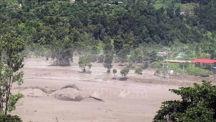 Khu vực bị tàn phá do lũ quét cuốn theo bùn đất tại huyện Rasuwa, Nepal, ngày 26-8-2026. Ảnh: ANI/TTXVN phát