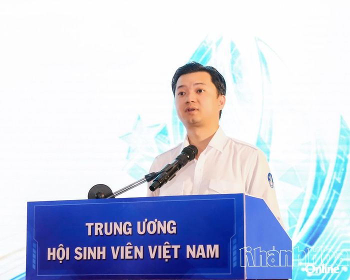 Đồng chí Nguyễn Minh Triết phát biểu tại hội nghị.
