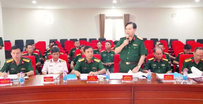Đại biểu phát biểu tại hội thảo.