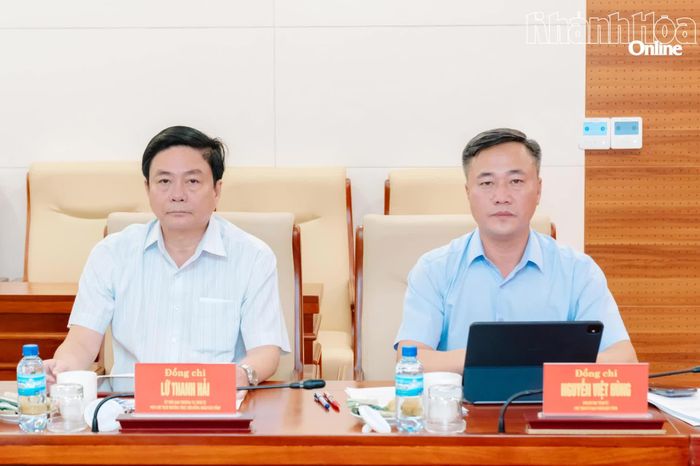 Các đồng chí: Nguyễn Việt Hùng, Lữ Thanh Hải tham dự hội nghị.