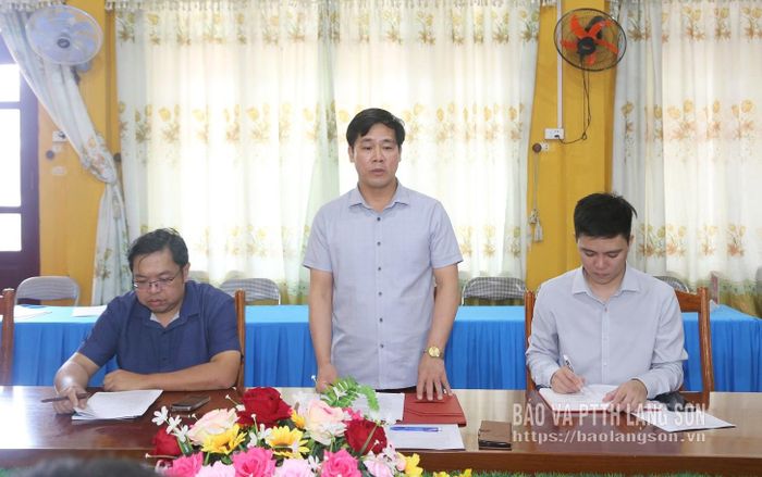 Đồng chí Phó Trưởng Ban Văn hóa Xã hội HĐND tỉnh phát biểu kết luận buổi khảo sát