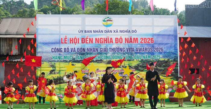 Chương trình văn nghệ đặc sắc.