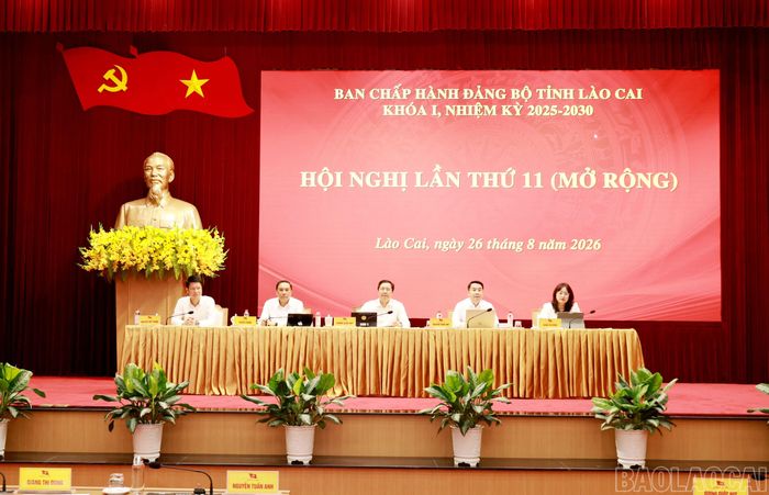 Các đồng chí Thường trực Tỉnh ủy chủ trì phiên thảo luận.