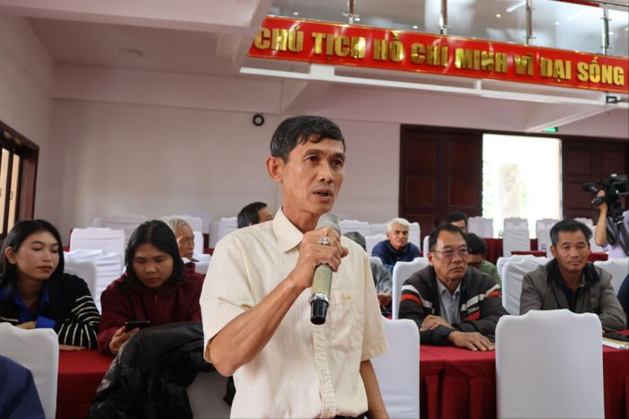 Người dân tham gia phát biểu ý kiến