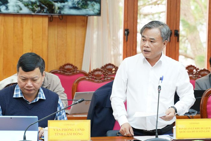 Giám đốc Ban Quản lý Khu du lịch quốc gia hồ Tuyền Lâm Lê Nguyên Hoàng nêu ý kiến