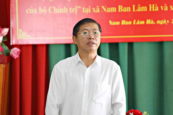 Ông Nguyễn Đức Hải, Phó Trưởng ban Văn hóa - Xã hội HĐND tỉnh, Phó Trưởng đoàn giám sát, Tổ phó Tổ giám sát số 2 phát biểu tại buổi làm việc
