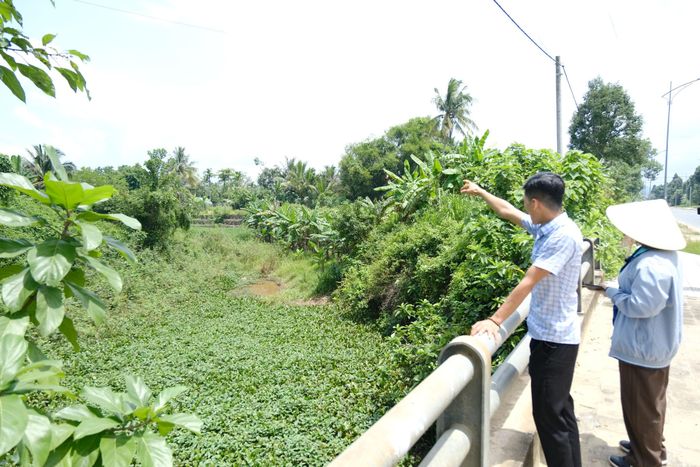 Xã Cát Tiên đẩy mạnh tuyên truyền, đưa thông tin dự án kè chống sạt lở suối Chuồng Bò cho người dân được biết rộng rãi