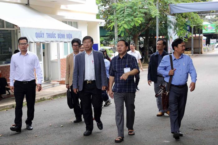 Đoàn giám sát HĐND tỉnh ghi nhận công tác tổ chức mạng lưới y tế tại Trung tâm Y tế khu vực Lâm Hà