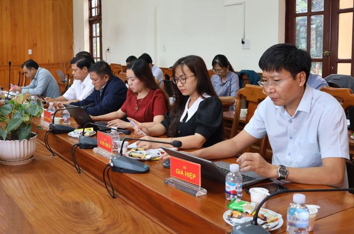 Các đại biểu tham dự hội nghị