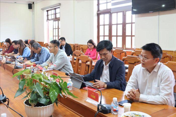 Các đại biểu tham dự hội nghị