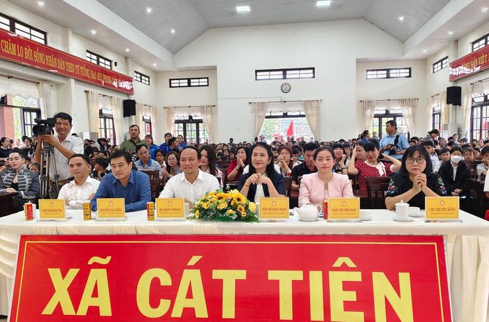 Các đại biểu tham dự chương trình