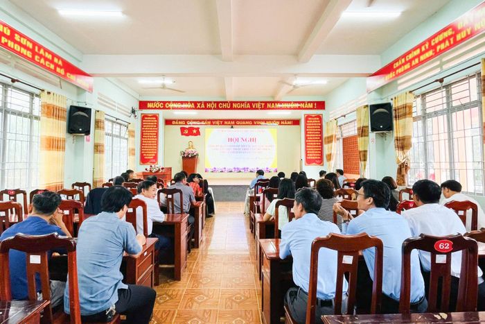 Quang cảnh hội nghị