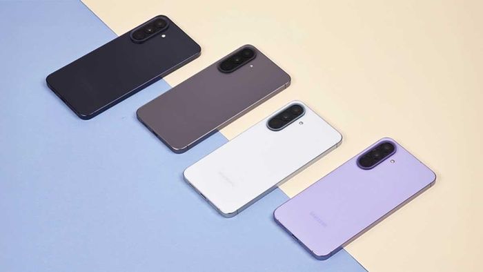 Samsung Galaxy Quantum 7 ra mắt