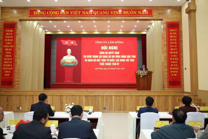 Quang cảnh diễn ra hội nghị
