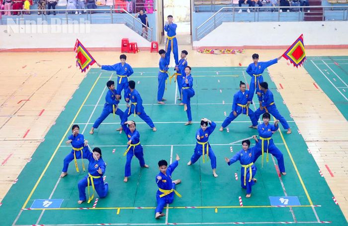 Màn đồng diễn võ thuật VOVINAM tại Lễ khai mạc Đại hội TDTT phường Nam Định lần thứ I-2026.