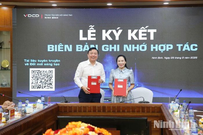 Ký kết biên bản ghi nhớ (MOU) về hoạt động hỗ trợ, phát triển doanh nghiệp giữa Tập đoàn VDCD và Hội Nữ doanh nhân tỉnh Ninh Bình.