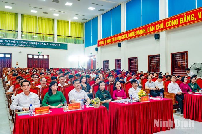 Các đại biểu dự hội nghị.