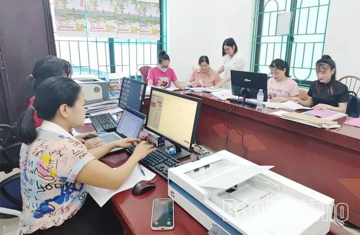 Đảng ủy xã đẩy mạnh thu thập, chỉnh lý, số hóa hồ sơ đảng viên, góp phần nâng cao hiệu quả quản lý, bảo đảm dữ liệu đầy đủ, chính xác, phục vụ công tác xây dựng Đảng.